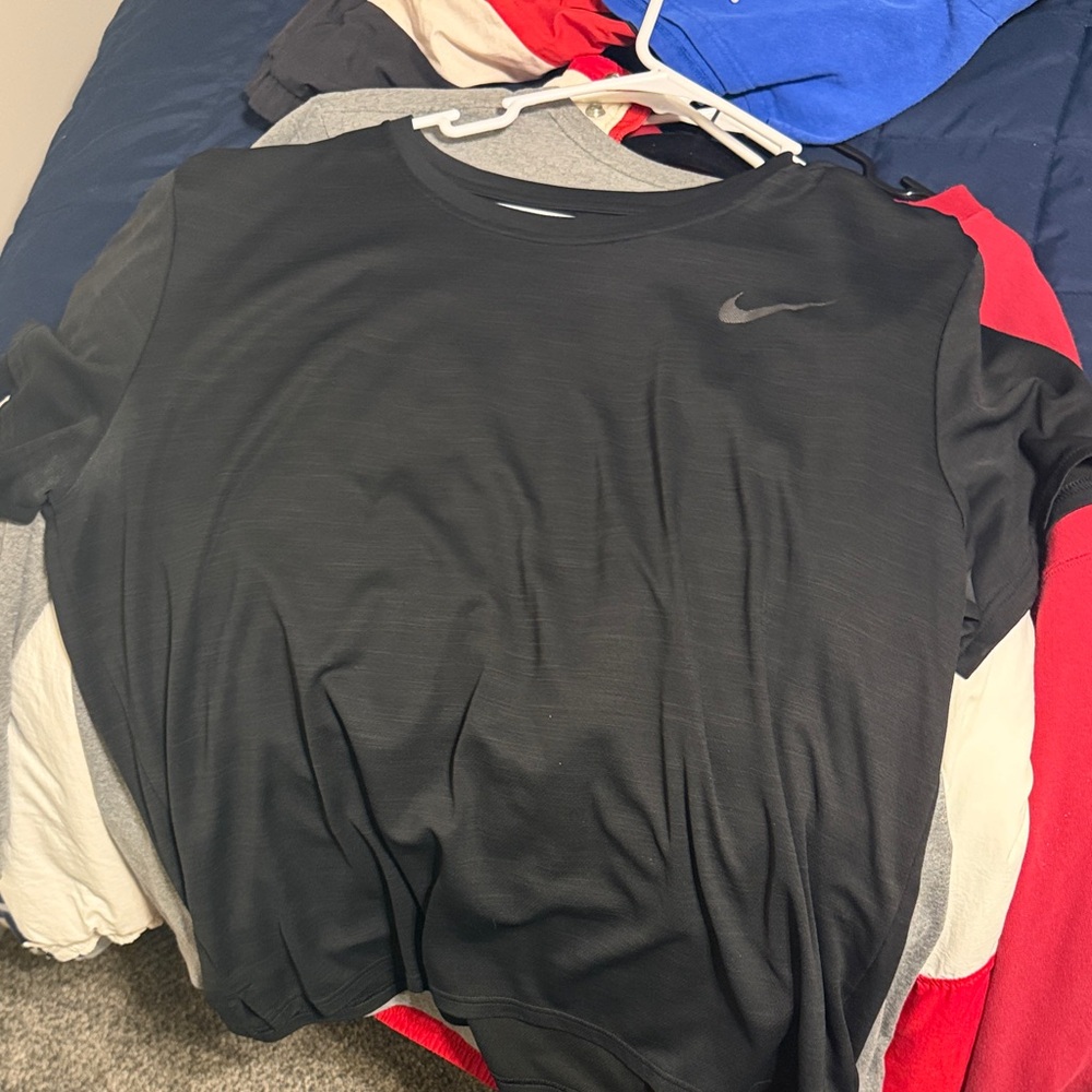 Nike Men's Classic Black Short Sleeve Tee